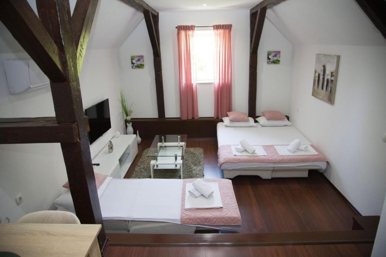 Vila Zahumka โมสตาร์ ภายนอก รูปภาพ